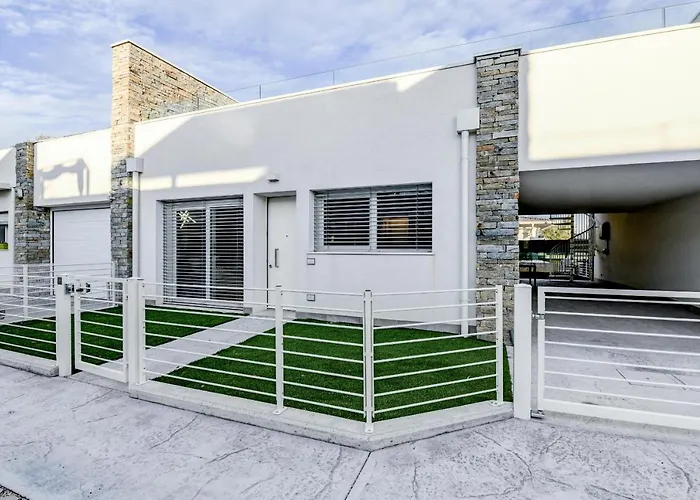 Dolci Luxury Homes בקתה פסקיארה דל גארדה