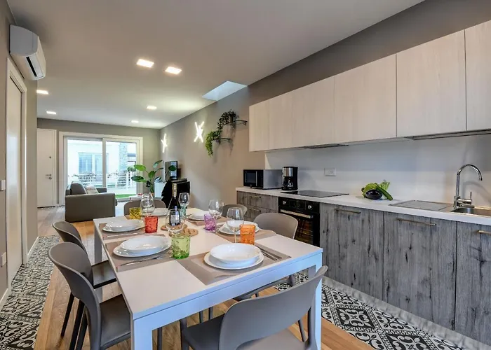 Dolci Luxury Homes