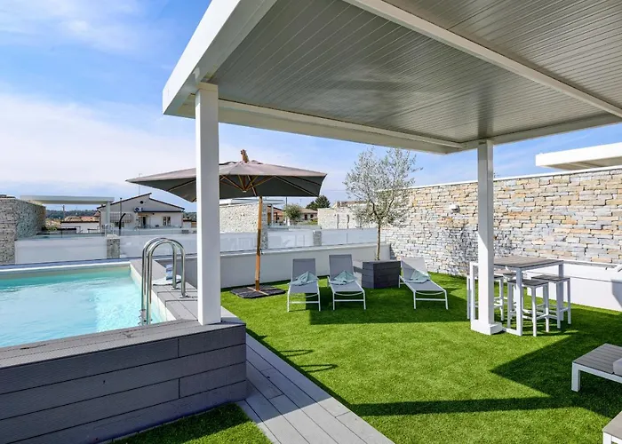 Dolci Luxury Homes Chalet