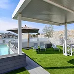 Dolci Luxury Homes Chalet