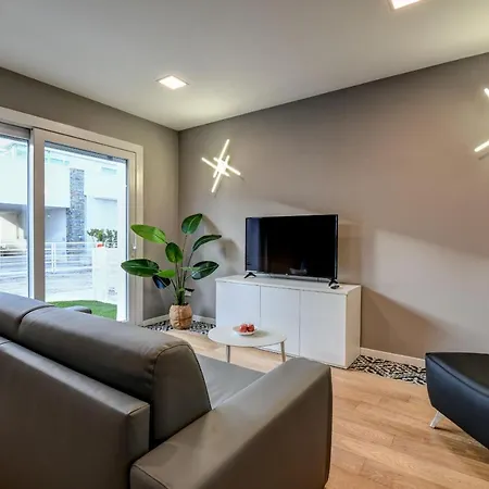 Шале Dolci Luxury Homes Пескьера-дель-Гарда