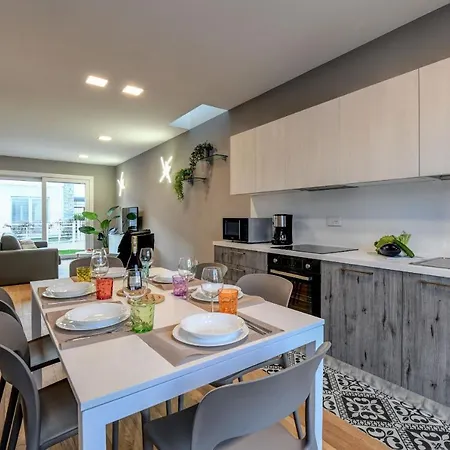 Dolci Luxury Homes